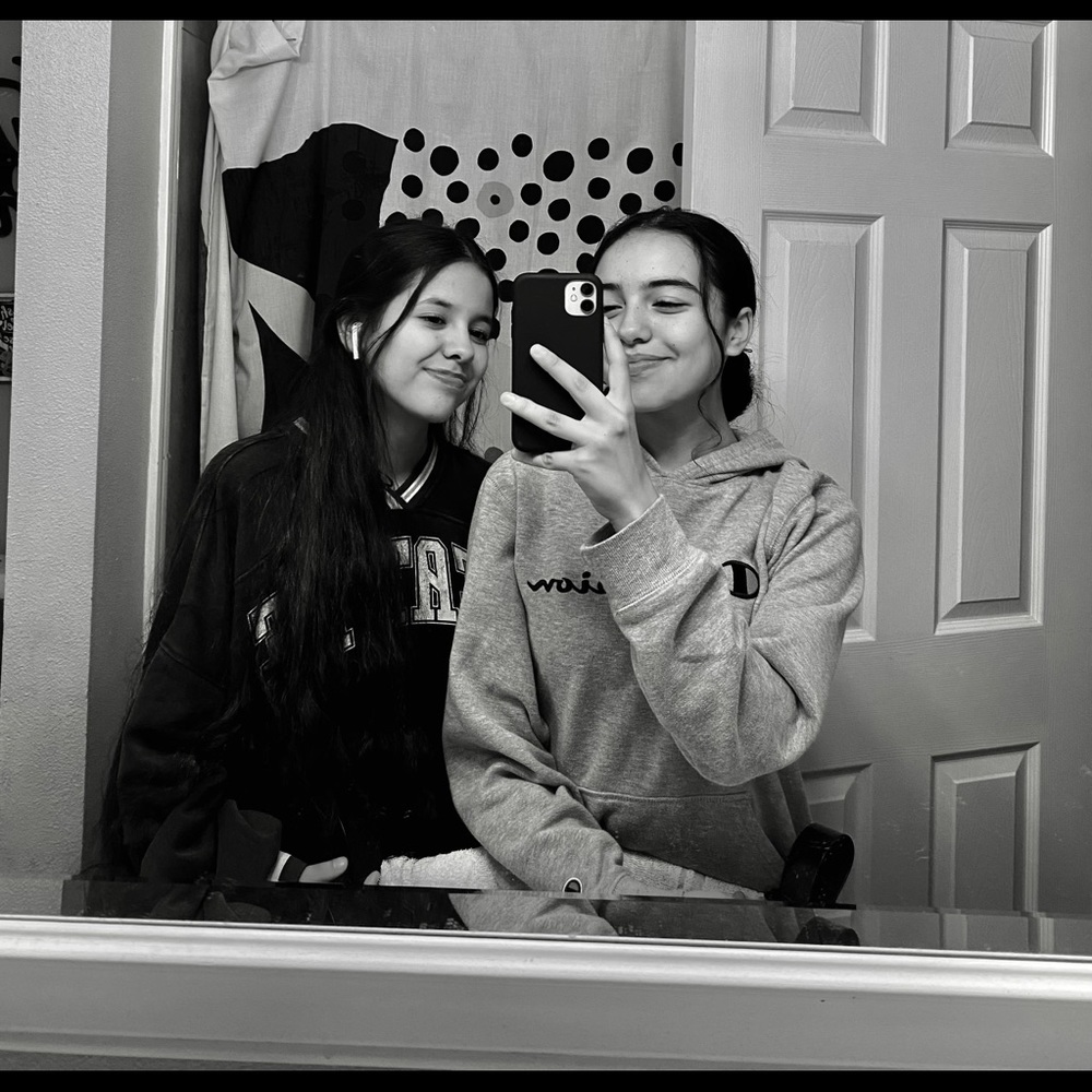 <33 - Picture 2 of 9